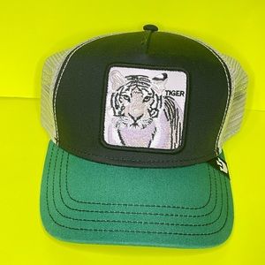 THE FARM TRUCKER HAT